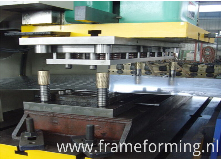 punching machine of cable tray roll forming machine